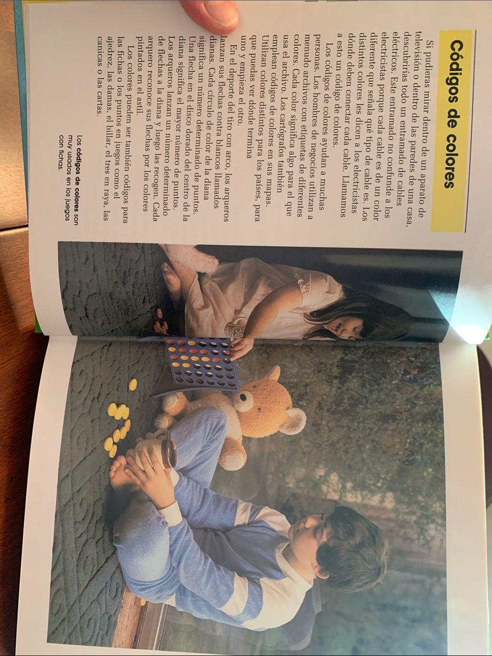 Spanish Language Book - Cuentos y Poemas, El Mundo de los Niños - Picture 7 of 12